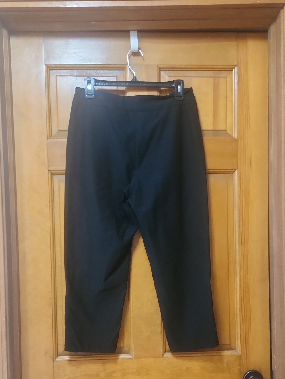 Lulu-B Black Cropped Pants, Women's Size 8, Rhinestone Detail, Pull On, GUC - Picture 3 of 6
